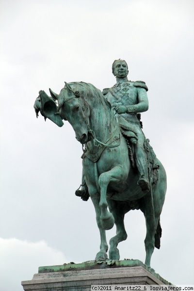 La estatua de Guillermo II en Luxemburgo
Guillermo II de Alemania, Emperador alemán, Rey de Prusia (1859-1941).
