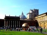 Patio del Vaticano Esferas Concéntricas.