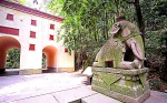 Elefante en el patio del Jardin de la Pagoda de as Seis Armonías
