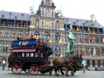 Ayuntamiento y estatua en el Grote Mark de Amberes
Amberes, Belgica