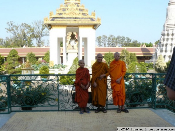 Monjes
Cerca de la Pagoda de PLata en la capital camboyana.
