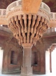 Pilar de Diwan I Khas