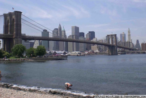 puente de Brooklyn
foto hecha desde Brooklyn
