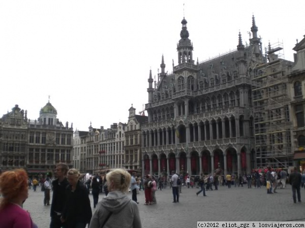 la gran plaza de Bruselas
la plaza mas bonita de Europa que he visto por ahora
