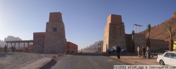 centro de visitantes y entrada al desierto de Wadi Rum
panoramica
