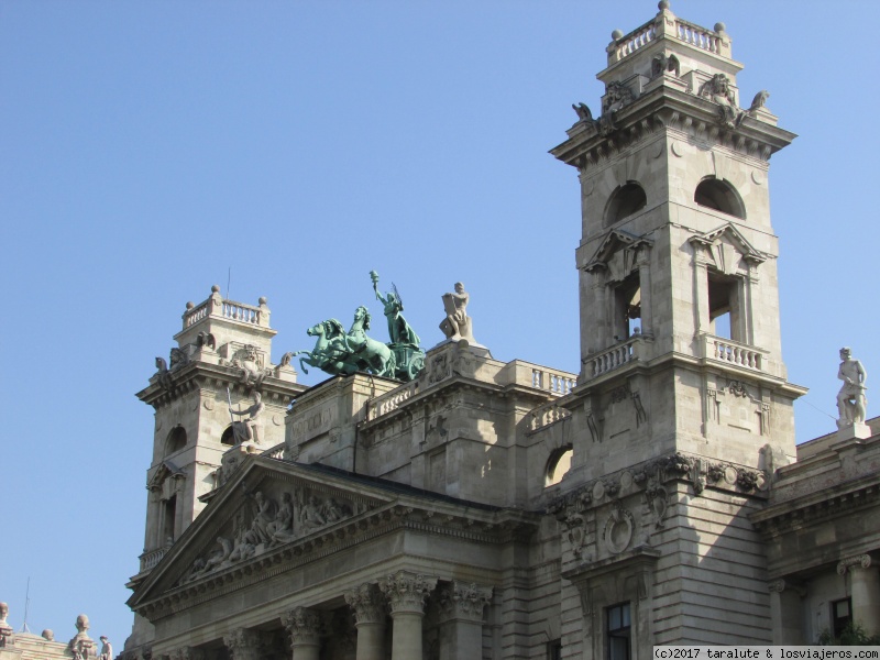 BUDAPEST Y KESZTHELY (LAGO BALATON) - Blogs de Hungria - Budapest (5)