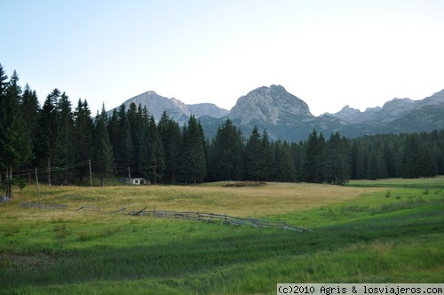 Montañas Durmitor
Montañas Durmitor en Monte Negro - parque nacional de natura de Durmitor
