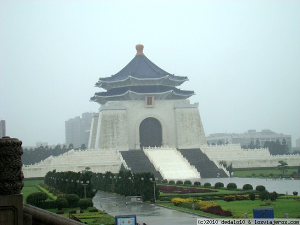 Chiang Kai-shek Memorial.- Taipei
Monumento erigido en memoria de Chiang Kai-Shek.- Taipei (Taiwan)
