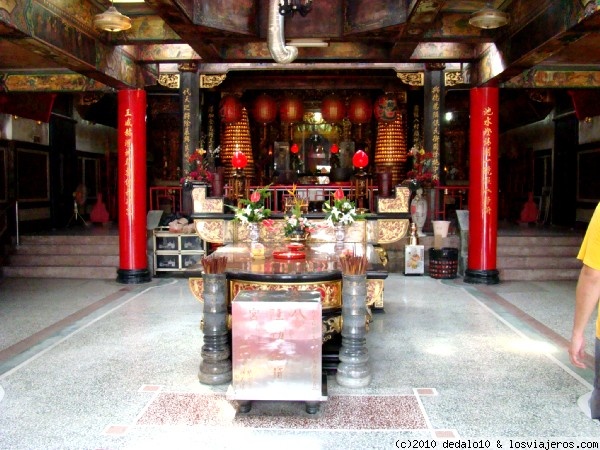 Templo en Kaohsiung.- Taiwan
Interior de un templo.- Kaohsiung (Taiwan)
