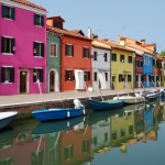 Casas de colores en Burano
Casas, Burano, Venecia, colores, calle, junto, canal