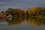 Canal en otoño