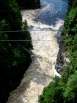 Quebec: Chiquitito, chiquitito con el agua a tus pies y el cielo de sombrero en el Cañón de Santa Ana.