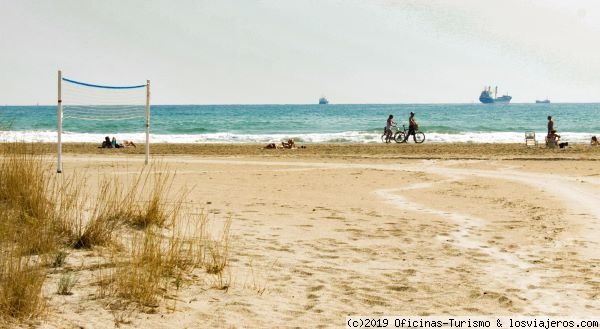 Playa El Pinar - El Grao - Castellón
La playa más cercana a El Grao de Castellón, playa urbana, de arena fina.
