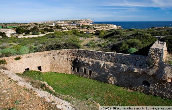 Fuerte de Marlborough - Menorca (Islas Baleares)
El Fuerte de Marlborough, del siglo XVIII, construido por los británicos, casi a la entrada, en cala Sant Esteve.
