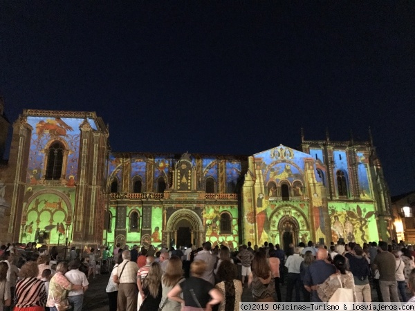 Basílica de San Isidoro, León - Castilla y León
La Basílica o Colegiata de San Isidoro es después de la Catedral, uno de los edificios históricos más importantes de León.
Proyecciones en la fachada que cuentan la historia del Reino de León y de las cuales se  podrá disfrutar cada sábado en verano.
