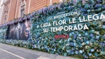 Mural de los Bridgerton en Gran Vía de Madrid