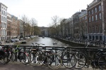 Amsterdam bicicletas por doquier
Amsterdam, bicicletas, doquier, puentes, sobre, canales, principales, muchas, aparcadas, reflejan, perfectamente, medio, transporte, utilizado, esta, gran, ciudad