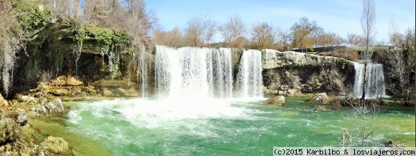 Cascada de Tobalina (Burgos)
Esta cascada luce su esplendor en invierno y está considerada una de la siete maravillas de la provincia de Burgos. Esta cascada está formada por las aguas del río Jerea y ubicada entre Pedrosa de Tobalina y La Orden. Con más de 12 metros de altura y 100 metros de longitud.
