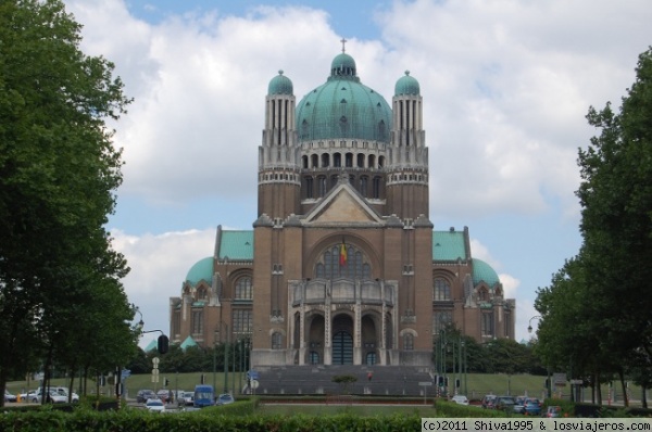 Basílica Sacré Coeur de Bruselas
Basílica construida en el siglo XX, situada en el Parque Elisabet de Bruselas.
