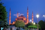 Vista nocturna de la Mezquita Azul de Estambul