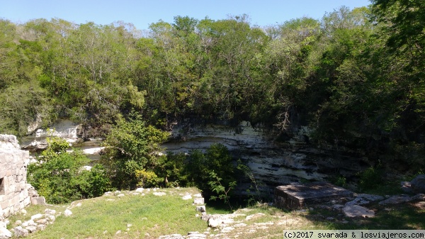 Cenote en Chichen Itzá
Cenote sagrado dentro del recinto de Chichen Itzá
