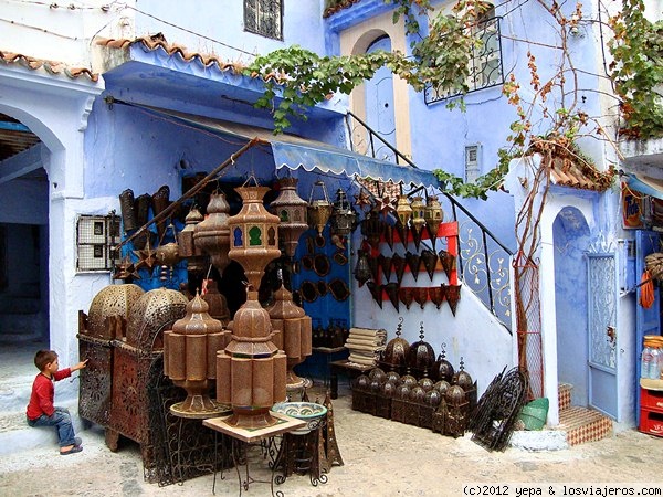 Lamparas
Tienda en Chaouen de las tipicas lamparas de metal en Marruecos
