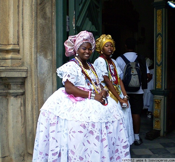 Mujeres Bahianas
Mujeres de Salvador de Bahia con sus ropas tipicas antes de la misa
