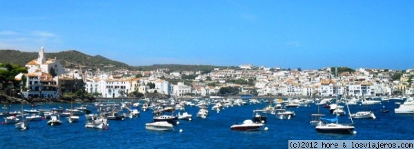 cadaques
panoramica del pueblo de cadaques, en catalunya.
