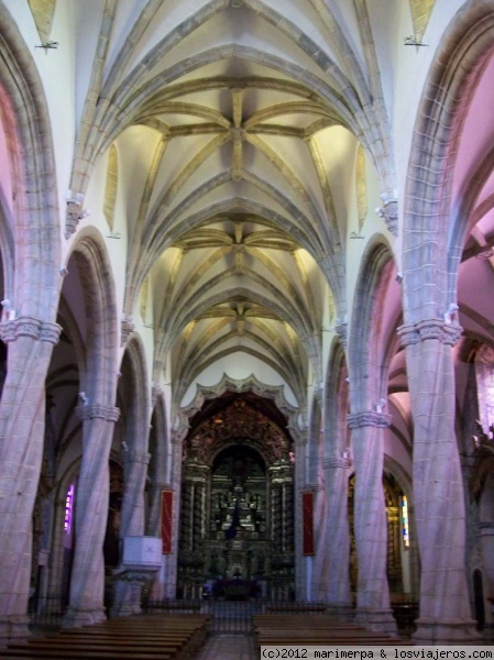 Iglesia de Santa María Magdalena - Olivenza
Iglesia de Santa María Magdalena, en Olivenza (Badajoz). Como curiosidad, esta iglesia fue sede del obispado de Ceuta, cuando ambas ciudades eran territorio portugués.
