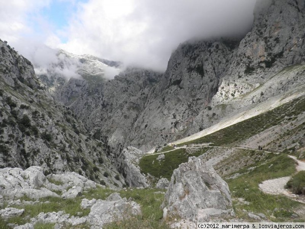 Ruta del Cares
Ruta por el desfiladero del río Cares, entre Asturias y León
