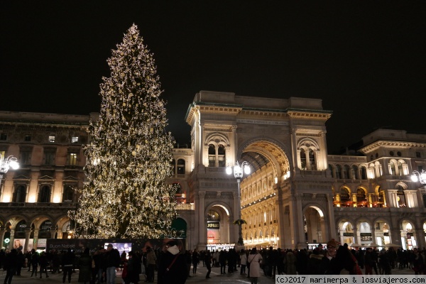Navidad en Milán
La Plaza del Duomo y las Galerías Vittorio Emanuele listas para la navidad.

