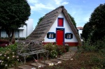 Casa típica de Madeira
Casa, Madeira, Santana, típica, casas, típicas, pintadas, colores, tejado, paja, aún, pueden, verse, localidad