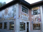 Frescoes in front of a house in Oberammergau .