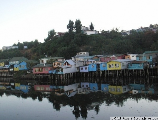 Palafitos de Pedro Montt en Castro-Chiloé
Construcciones a orillas del borde costero chilote.
