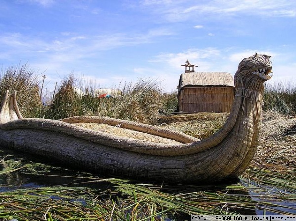 Caballito de Totora
Caballito de Totora, que es la embarcación echa a mano por los pobladores de los Uros, una isla Flotante que se encuentra en el Lago Titicaca - Puno - Peru

