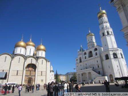 Plaza de las Catedrales, Moscú
Vista de la Plaza de las Catedrales en el Kremlin de Moscú. En la imagen el campanario de Ivan el Grande y la Catedral de la Asunción

