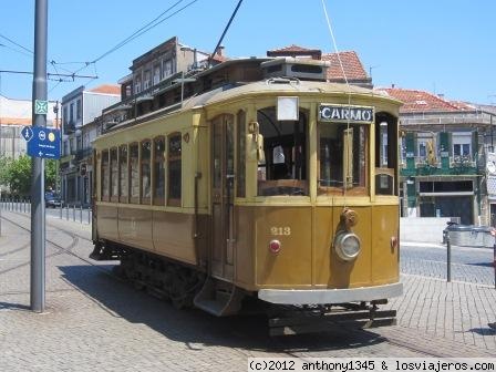 Tranvia típico de Oporto
Tranvía típico, similar a los de Lisboa (patrimonio nacional portugués), pero en otro color. Son de principios de siglo
