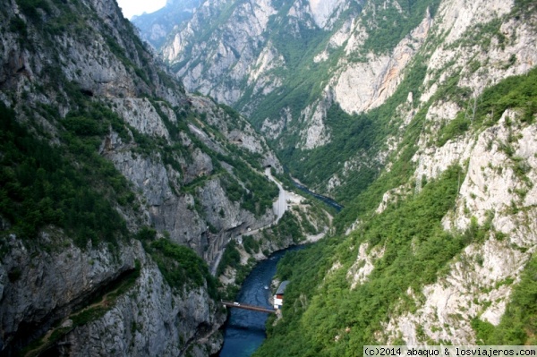 Cañón del Pivo, Montenegro
Los ríos Tara y Pivo forman espectaculares paisajes en el interior de Montenegro
