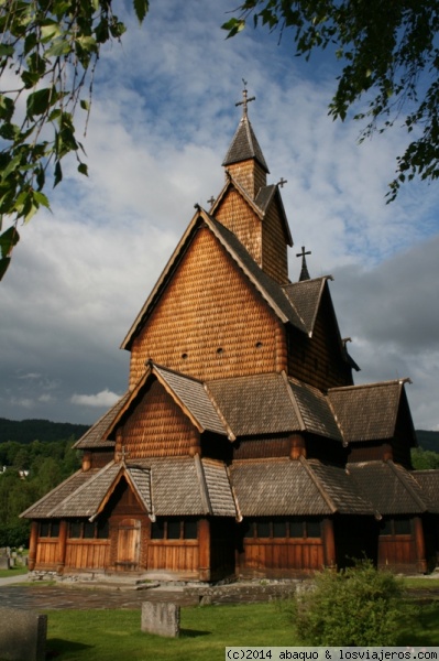 Iglesia de Heddal
Una de las más atractivas iglesias de madera noruegas al este de Oslo
