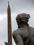 ROMA - PLAZA NOVONA - MIRANDO EL OBELISCO
obelisco Roma plaza navona estatua