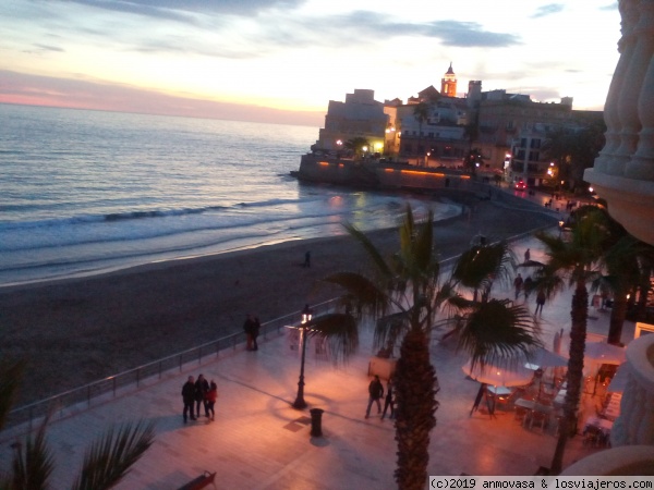 igesia , Sitges  , Barcelona
Vista hacia la iglesia
