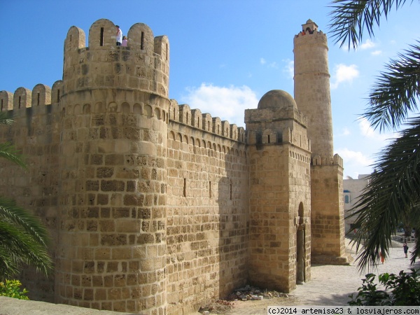 SUSA, TÚNEZ.
Esta ciudad (Sousse en francés) se encuentra a 140 Km. al sur de la capital. Su medina está declarada Patrimonio de la Humanidad.
