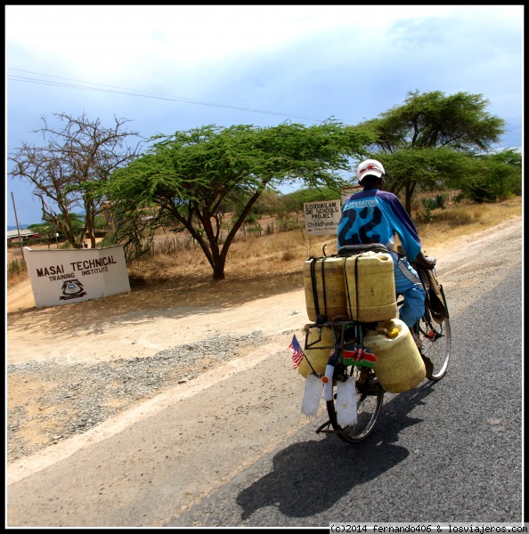 Bicicletas
La bicicleta es el medio de transporte más común en Kenia
