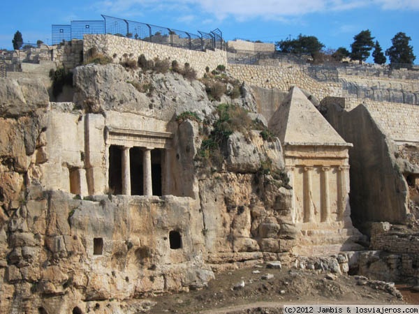 Tumba de Zacarias
Tumba de Zacarias en las afueras de la ciudad antigua de Jerusalen
