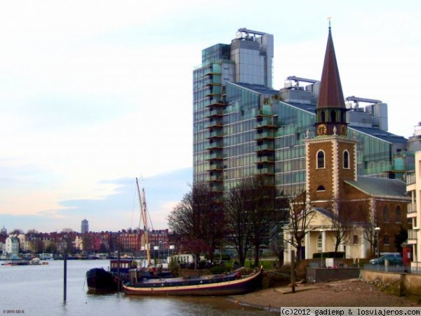 Londres: Battersea y el Támesis
Iglesia de Santa María de Battersea, junto al Támesis
