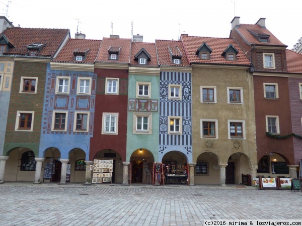 Poznań
Stary Rynek, plaza mayor de la ciudad polaca de Poznań. Preciosa con sus casas de colores y su pavimento antiguo.
