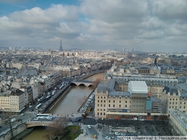 Vistas de París
Famosísimas vistas de París desde lo alto de Notrê Dame.
