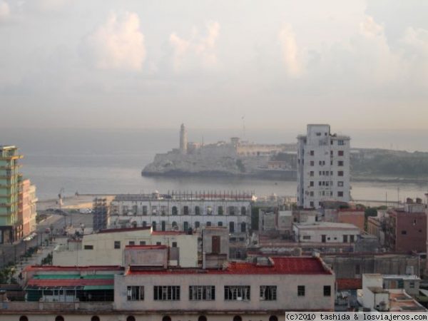 MALECÓN Y FARO (La Habana)
Vistas desde el Hotel Sevilla
