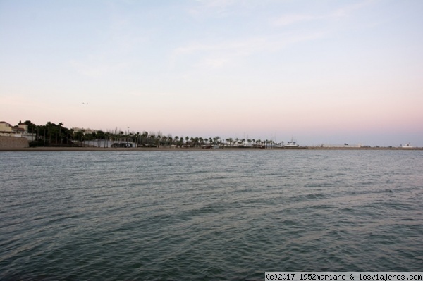 La playa de San Carlos de la Rápita
Vista de la playa de San Carlos de la Rápita al atardecer, tomada desde un espigón.
