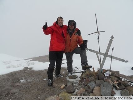 Chachani
En la cima del Chachani (6075 msnm), cerca de Arequipa. Perú
